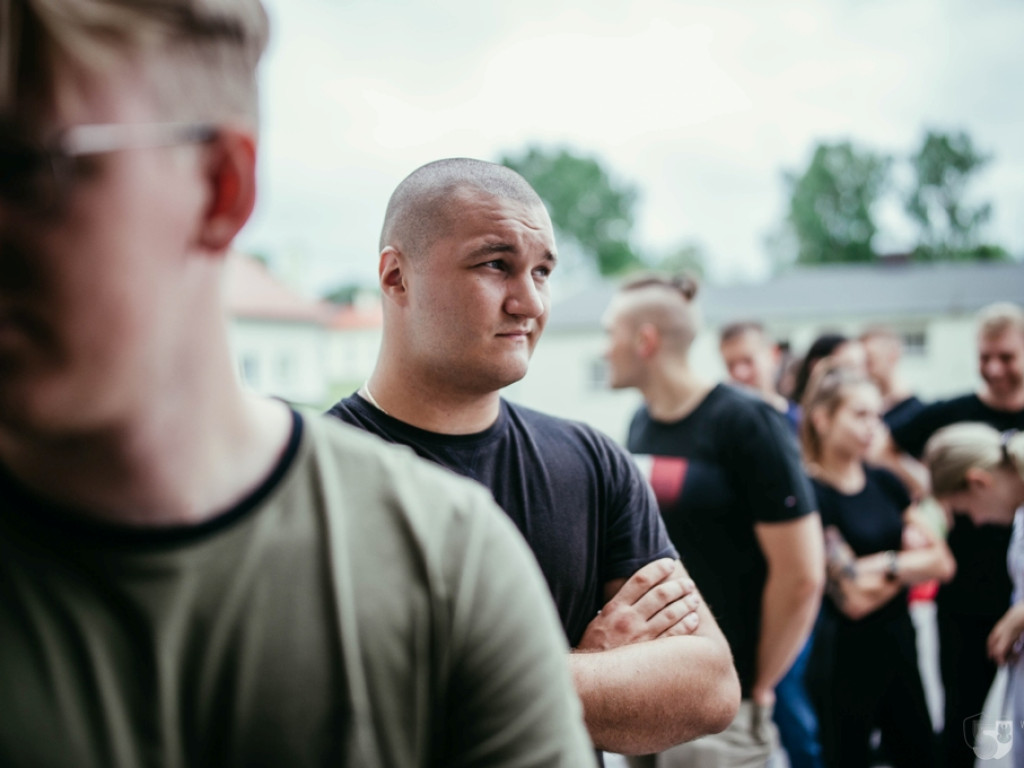 Żołnierze WOT szkolą ,,Legię Akademicką