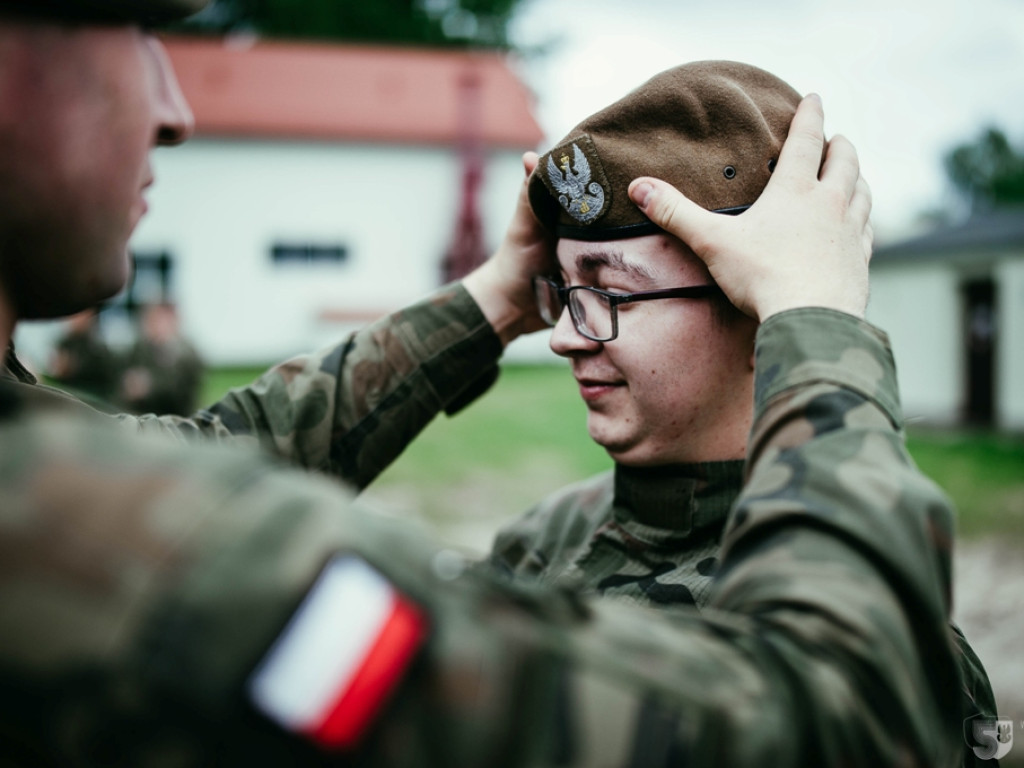 Żołnierze WOT szkolą ,,Legię Akademicką