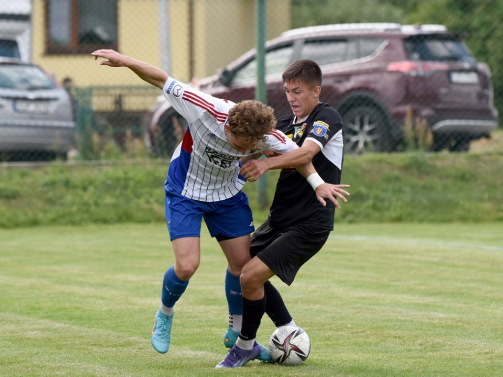Mecz sparingowy. *KSZO 1929 Ostrowiec Świętokrzyski - Broń Radom 1:1 (1:0)