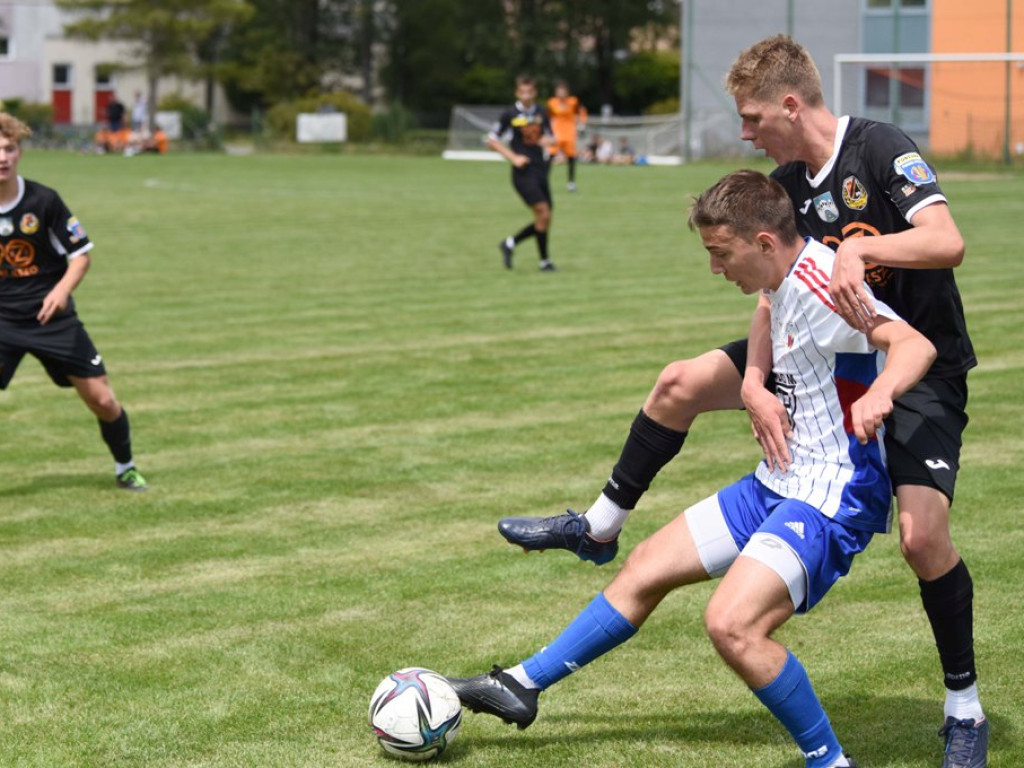 Mecz sparingowy. *KSZO 1929 Ostrowiec Świętokrzyski - Broń Radom 1:1 (1:0)