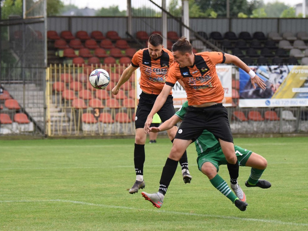 III liga piłkarska. Grupa IV. *KSZO 1929 Ostrowiec Świętokrzyski - Wisłoka Dębica 3:1