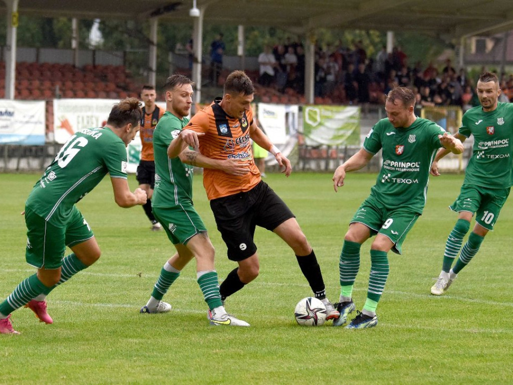 III liga piłkarska. Grupa IV. *KSZO 1929 Ostrowiec Świętokrzyski - Wisłoka Dębica 3:1