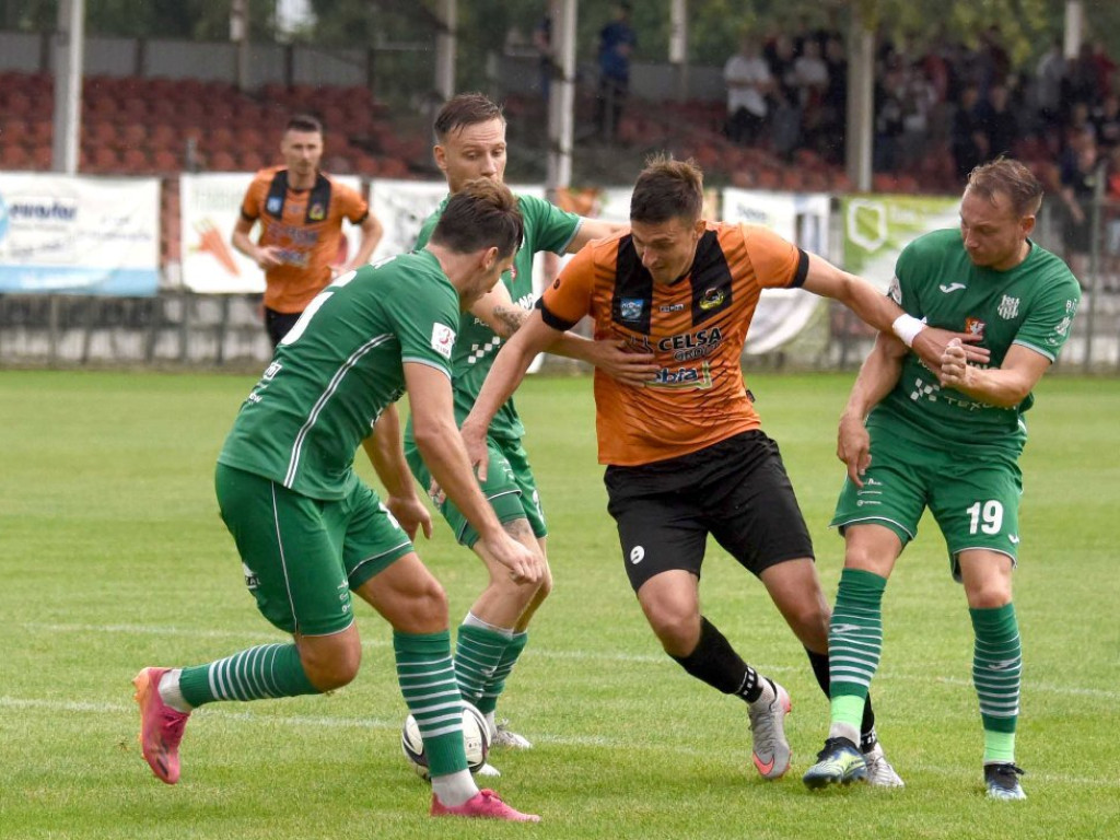III liga piłkarska. Grupa IV. *KSZO 1929 Ostrowiec Świętokrzyski - Wisłoka Dębica 3:1