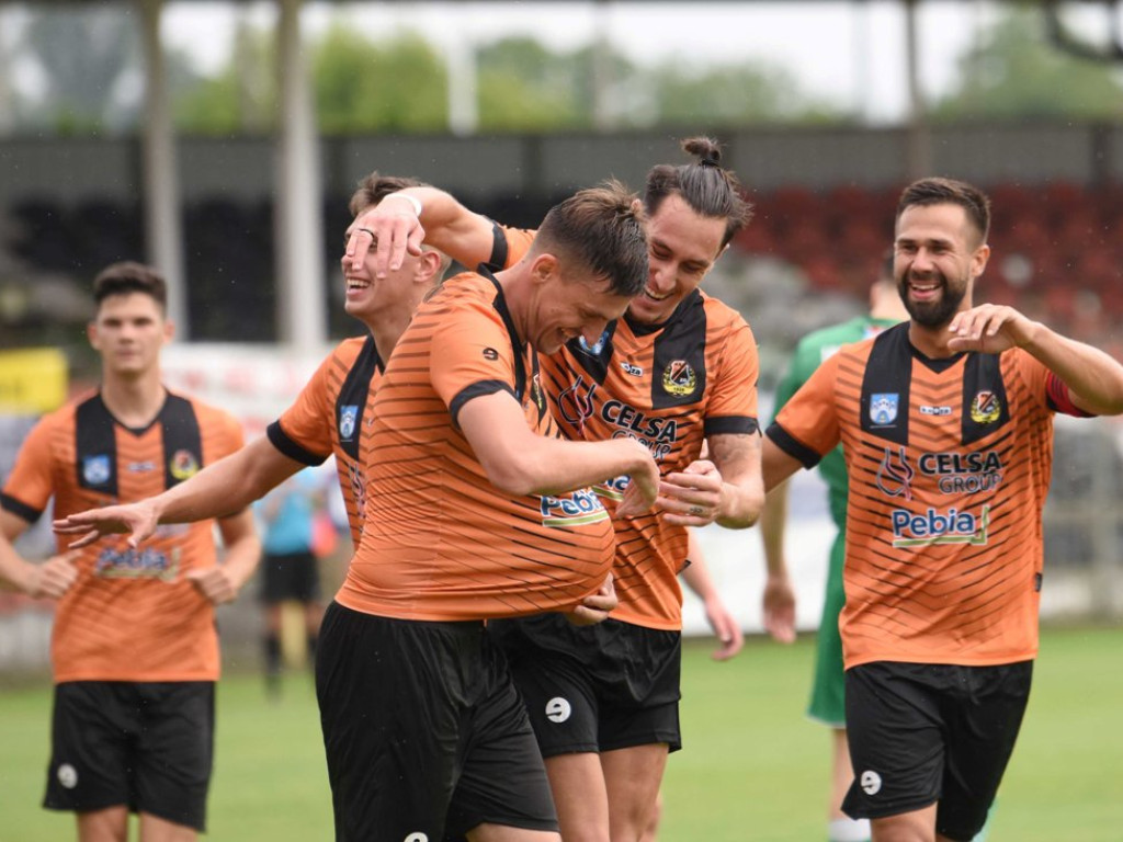 III liga piłkarska. Grupa IV. *KSZO 1929 Ostrowiec Świętokrzyski - Wisłoka Dębica 3:1