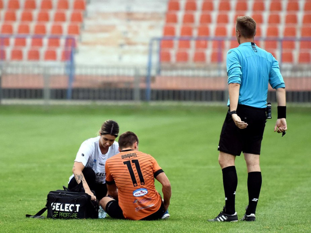 III liga piłkarska. Grupa IV. *KSZO 1929 Ostrowiec Świętokrzyski - Wisłoka Dębica 3:1