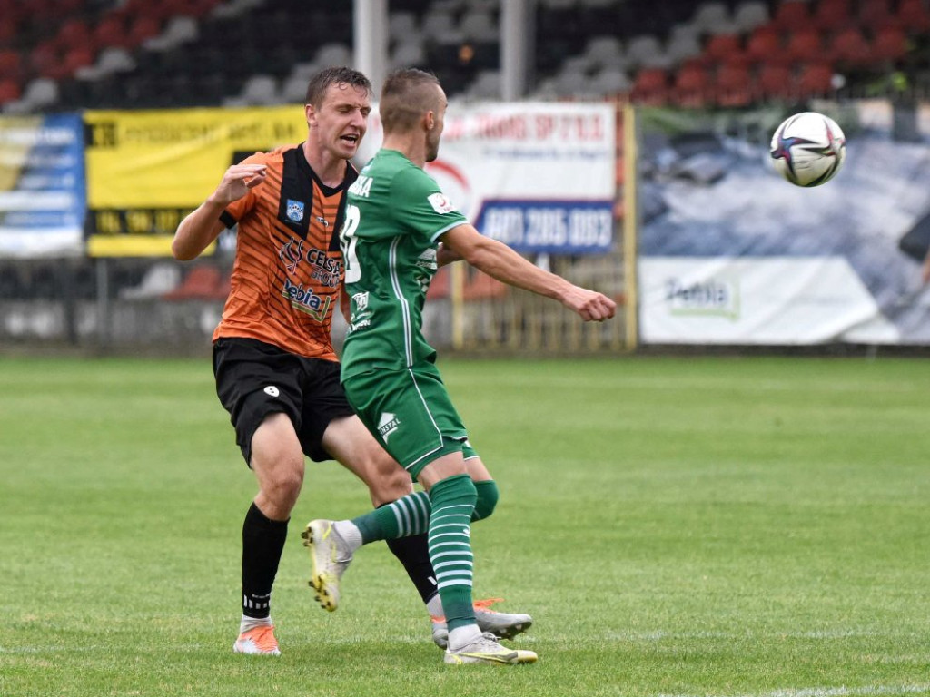 III liga piłkarska. Grupa IV. *KSZO 1929 Ostrowiec Świętokrzyski - Wisłoka Dębica 3:1