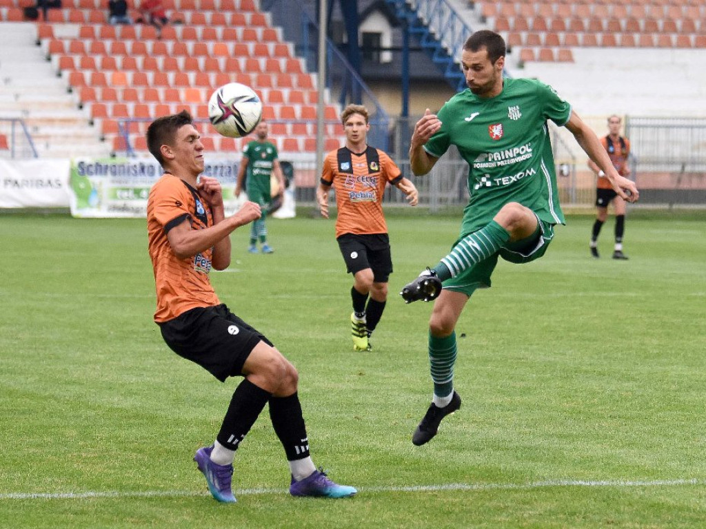III liga piłkarska. Grupa IV. *KSZO 1929 Ostrowiec Świętokrzyski - Wisłoka Dębica 3:1