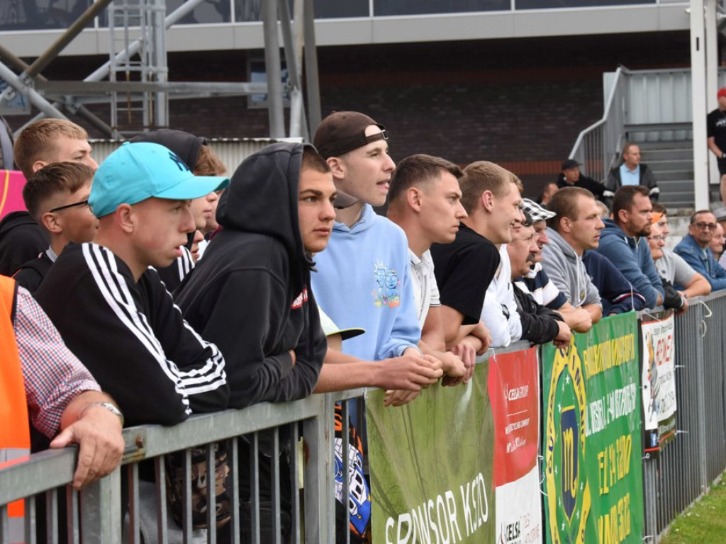 III liga piłkarska. Grupa IV. *KSZO 1929 Ostrowiec Świętokrzyski - Wisłoka Dębica 3:1