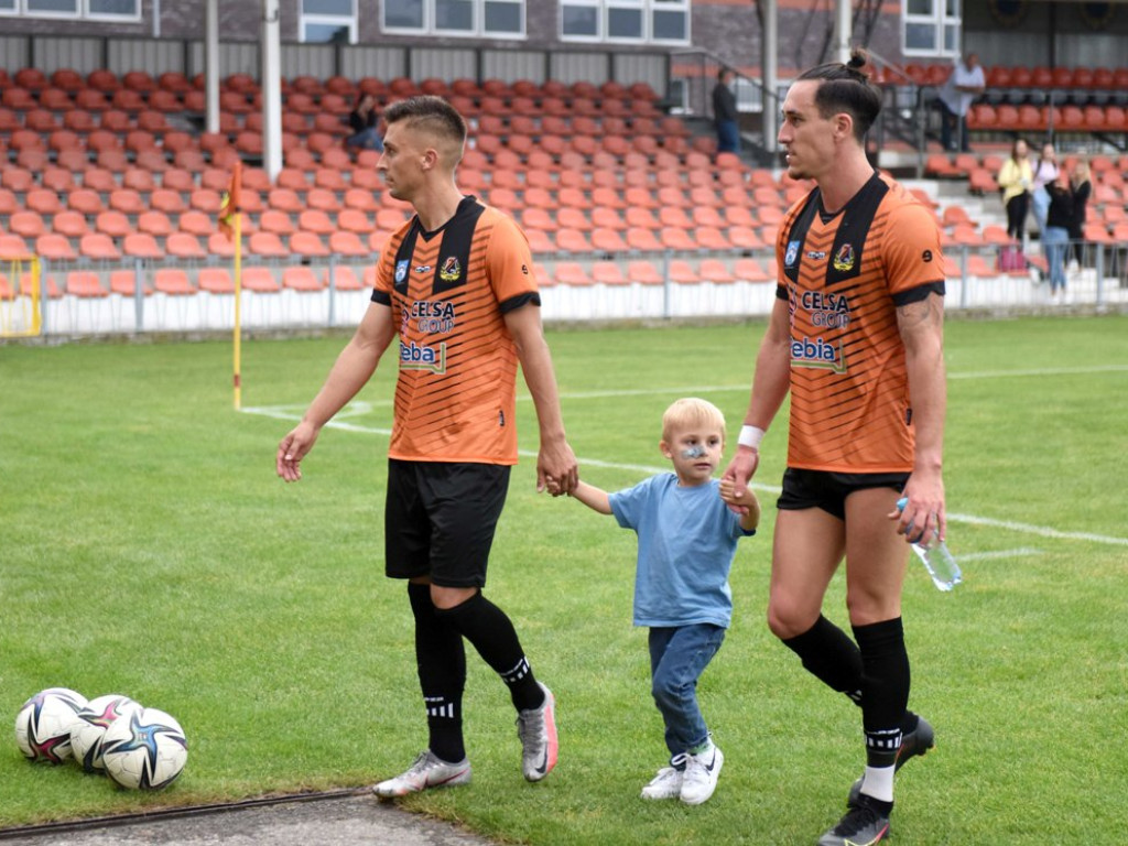 III liga piłkarska. Grupa IV. *KSZO 1929 Ostrowiec Świętokrzyski - Wisłoka Dębica 3:1