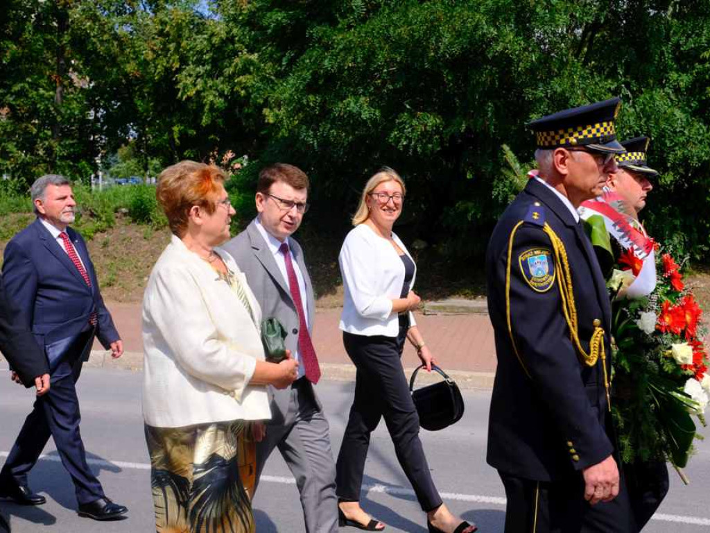 Święto Wojska Polskiego i obchody 102. rocznicy bitwy Warszawskiej w Ostrowcu Świętokrzyskim (zdjęcia, wideo)