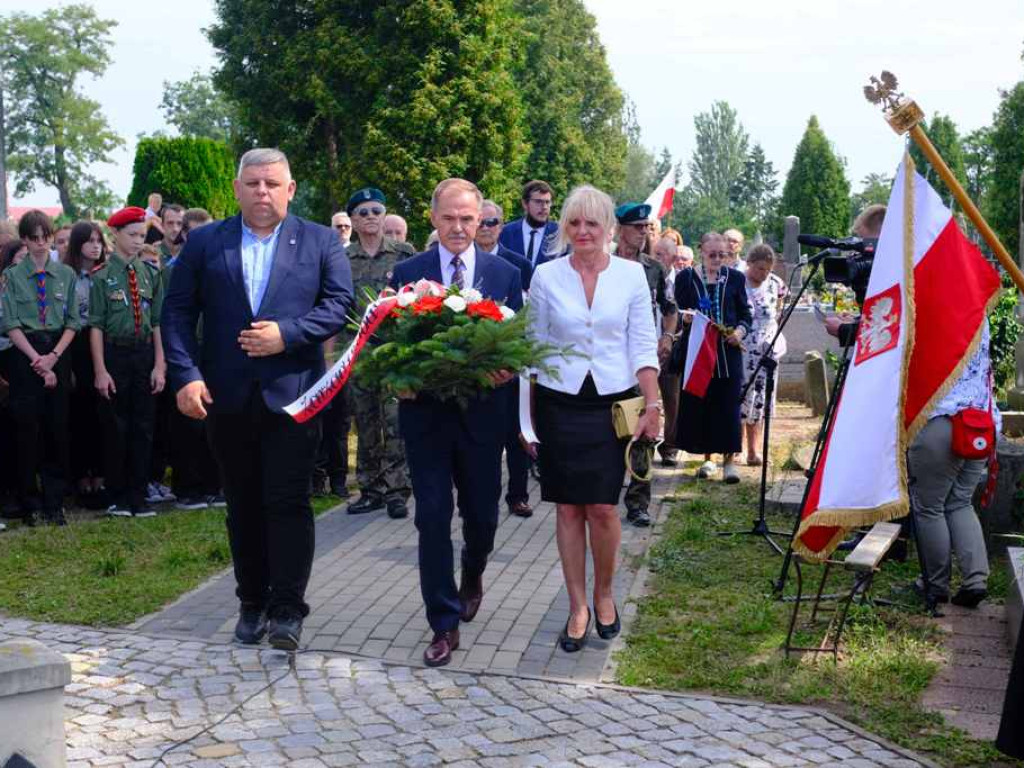 Święto Wojska Polskiego i obchody 102. rocznicy bitwy Warszawskiej w Ostrowcu Świętokrzyskim (zdjęcia, wideo)