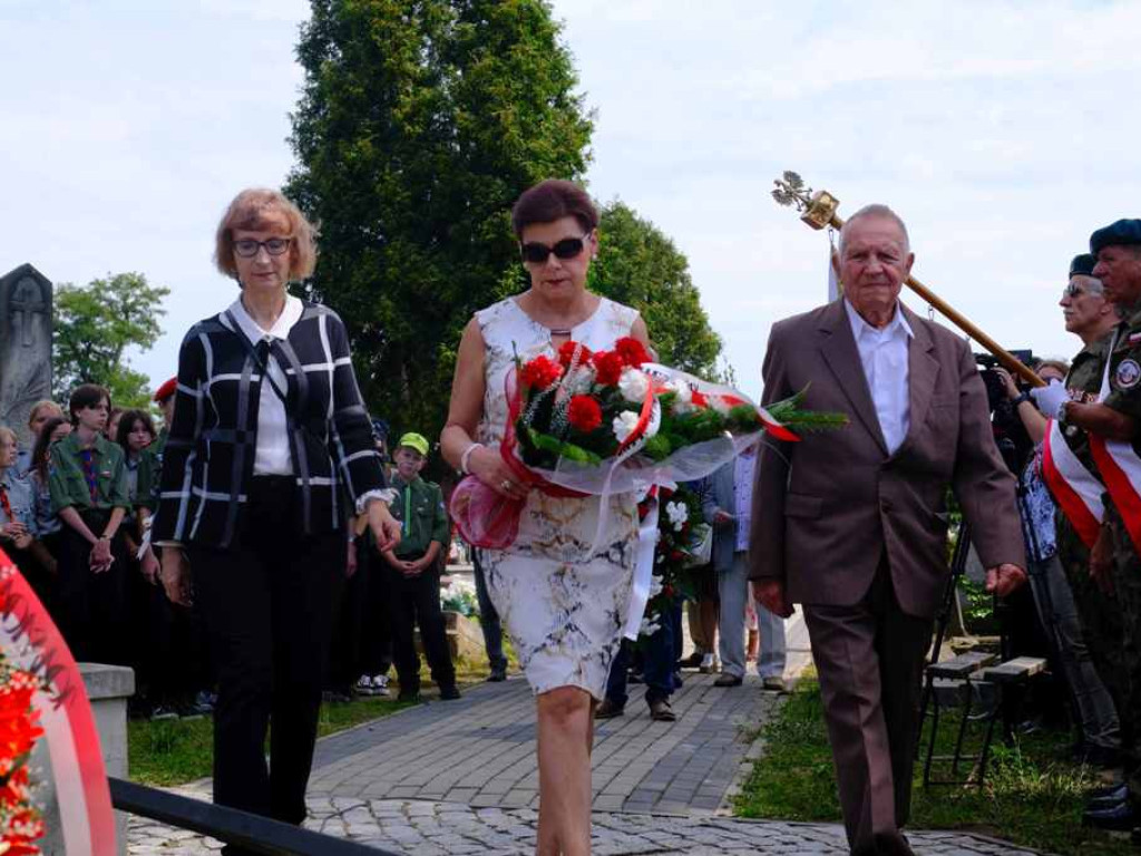 Święto Wojska Polskiego i obchody 102. rocznicy bitwy Warszawskiej w Ostrowcu Świętokrzyskim (zdjęcia, wideo)