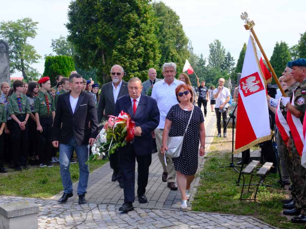 Święto Wojska Polskiego i obchody 102. rocznicy bitwy Warszawskiej w Ostrowcu Świętokrzyskim (zdjęcia, wideo)