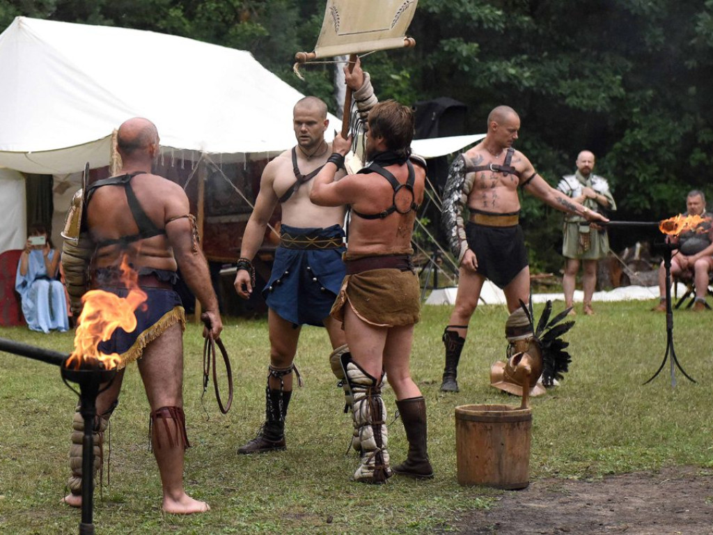 Niezwykły Ostrowiecki Festiwal Kultury Prehistorycznej i Antycznej (zdjęcia)