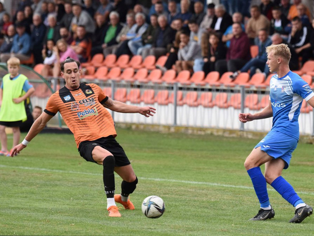 III liga piłkarska. Grupa IV. *KSZO 1929 Ostrowiec Świętokrzyski - Podhale Nowy Targ 1:1