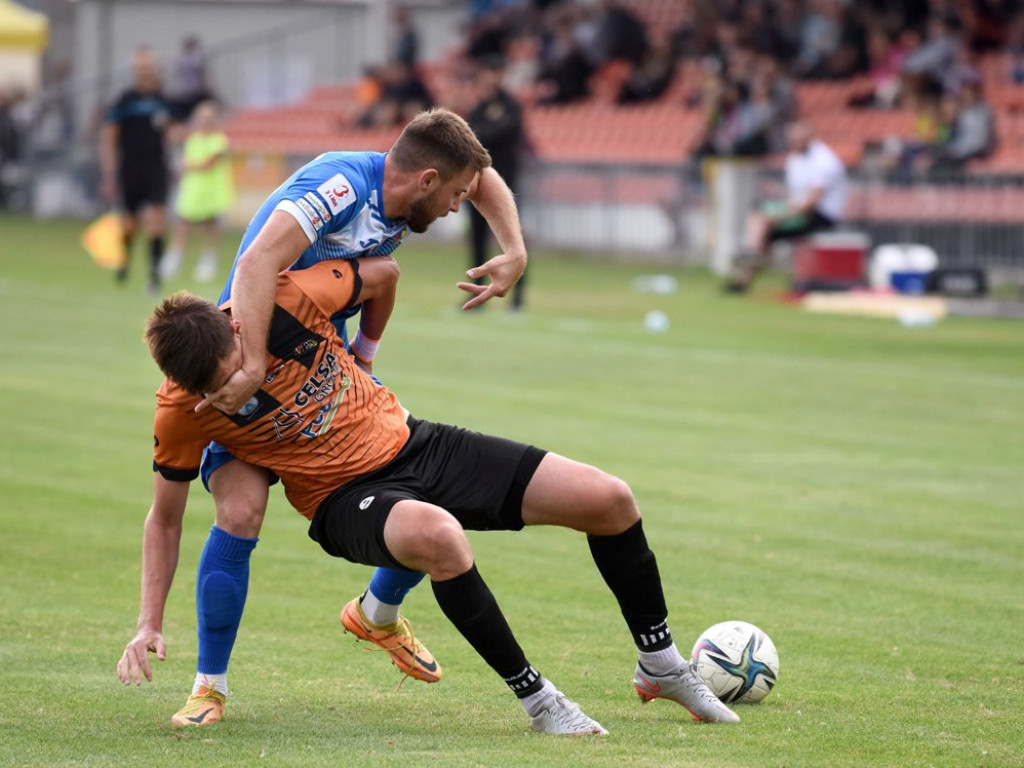 III liga piłkarska. Grupa IV. *KSZO 1929 Ostrowiec Świętokrzyski - Podhale Nowy Targ 1:1