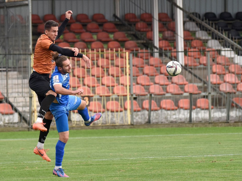 III liga piłkarska. Grupa IV. *KSZO 1929 Ostrowiec Świętokrzyski - Podhale Nowy Targ 1:1