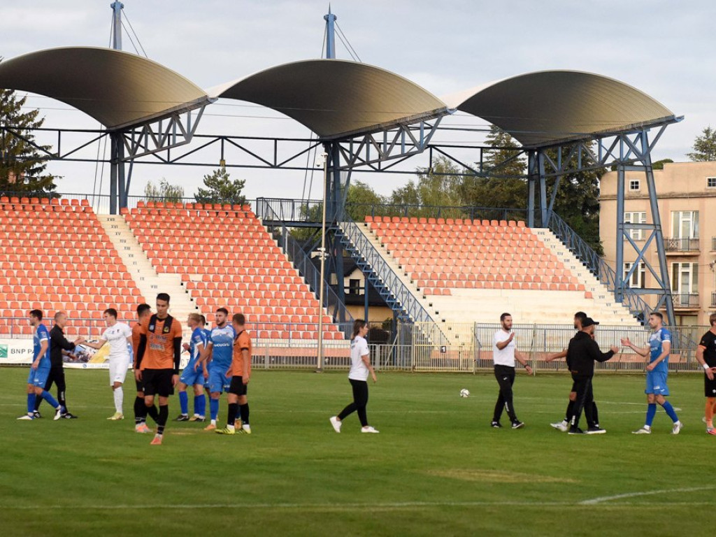 III liga piłkarska. Grupa IV. *KSZO 1929 Ostrowiec Świętokrzyski - Podhale Nowy Targ 1:1