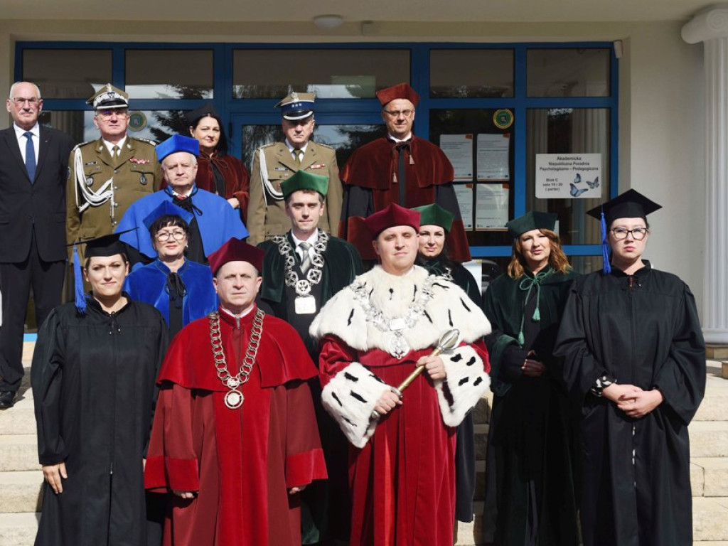 Inauguracja Roku Akademickiego 2022/23 w Akademii Nauk Stosowanych im. Józefa Gołuchowskiego w Ostrowcu Świętokrzyskim