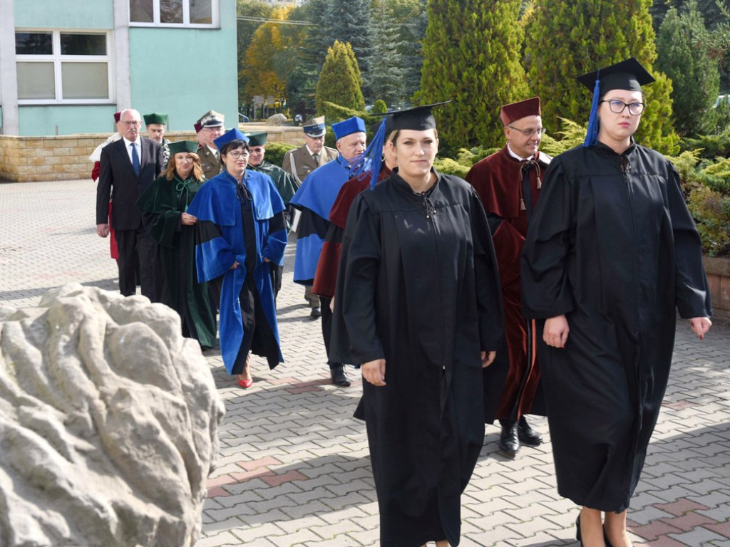 Inauguracja Roku Akademickiego 2022/23 w Akademii Nauk Stosowanych im. Józefa Gołuchowskiego w Ostrowcu Świętokrzyskim