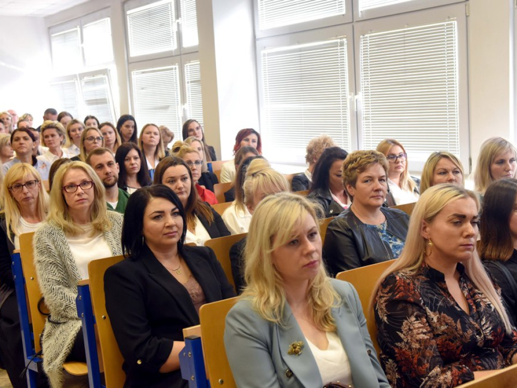 Inauguracja Roku Akademickiego 2022/23 w Akademii Nauk Stosowanych im. Józefa Gołuchowskiego w Ostrowcu Świętokrzyskim