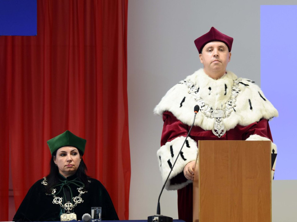 Inauguracja Roku Akademickiego 2022/23 w Akademii Nauk Stosowanych im. Józefa Gołuchowskiego w Ostrowcu Świętokrzyskim