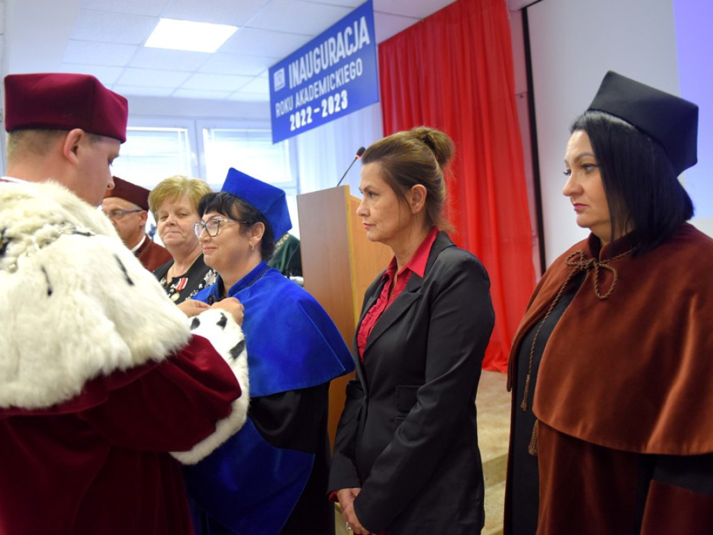 Inauguracja Roku Akademickiego 2022/23 w Akademii Nauk Stosowanych im. Józefa Gołuchowskiego w Ostrowcu Świętokrzyskim