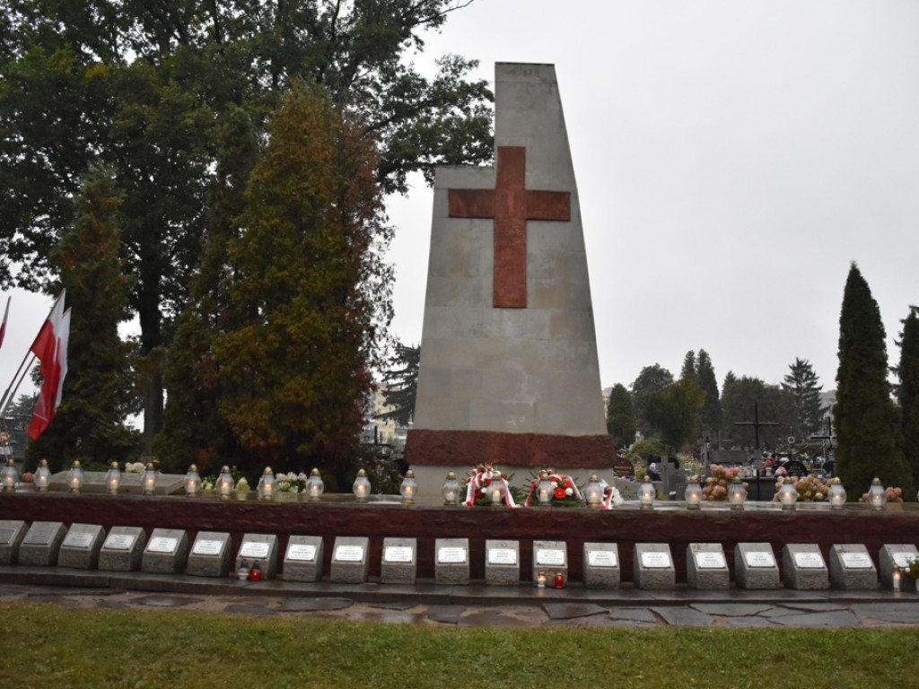 80. rocznica tragedii na ostrowieckim Rynku (zdjęcia)