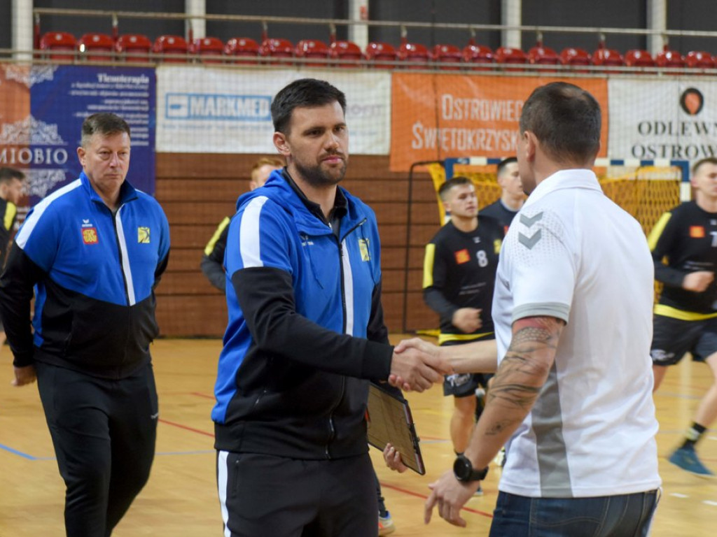 I liga piłki ręcznej mężczyzn. Grupa D. *KSZO Ostrowiec Świętokrzyski - KSSPR Końskie 24:26