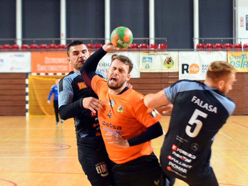 I liga piłki ręcznej mężczyzn. Grupa D. *KSZO Ostrowiec Świętokrzyski - KSSPR Końskie 24:26