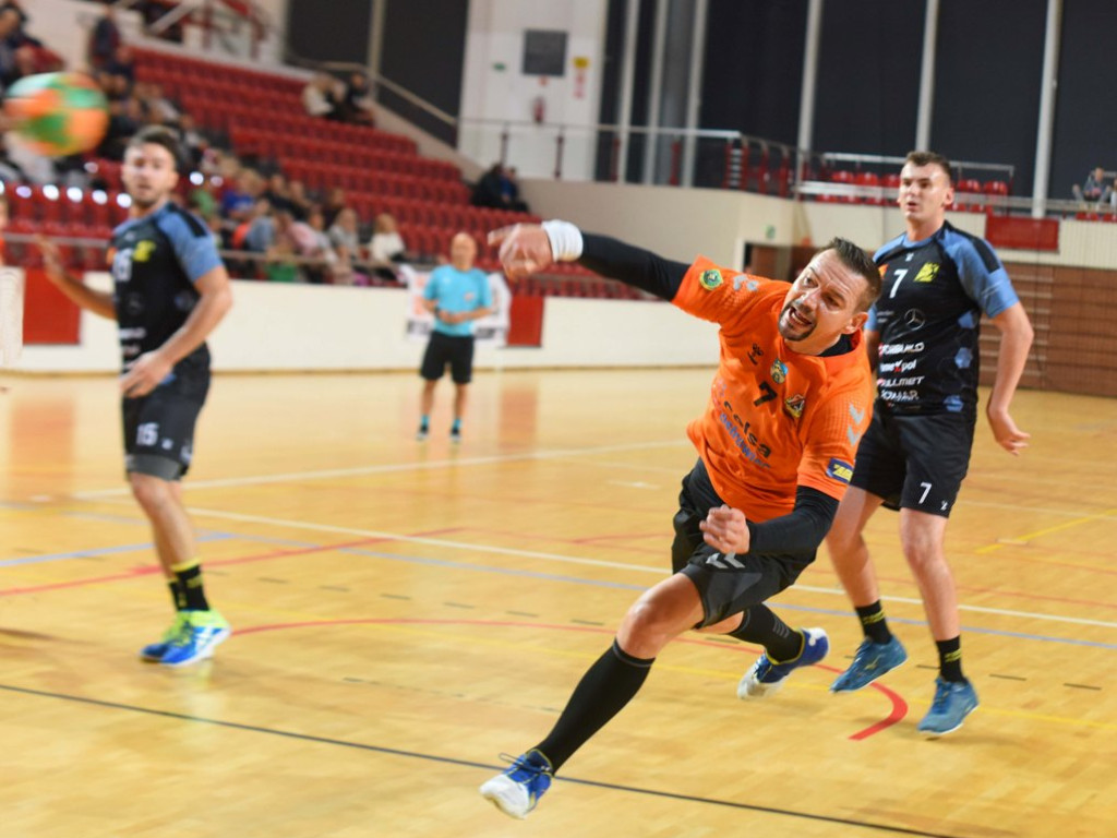 I liga piłki ręcznej mężczyzn. Grupa D. *KSZO Ostrowiec Świętokrzyski - KSSPR Końskie 24:26