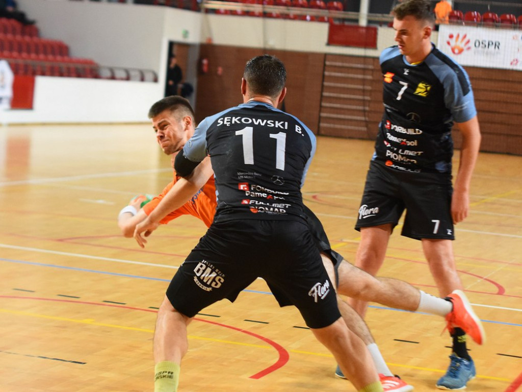 I liga piłki ręcznej mężczyzn. Grupa D. *KSZO Ostrowiec Świętokrzyski - KSSPR Końskie 24:26