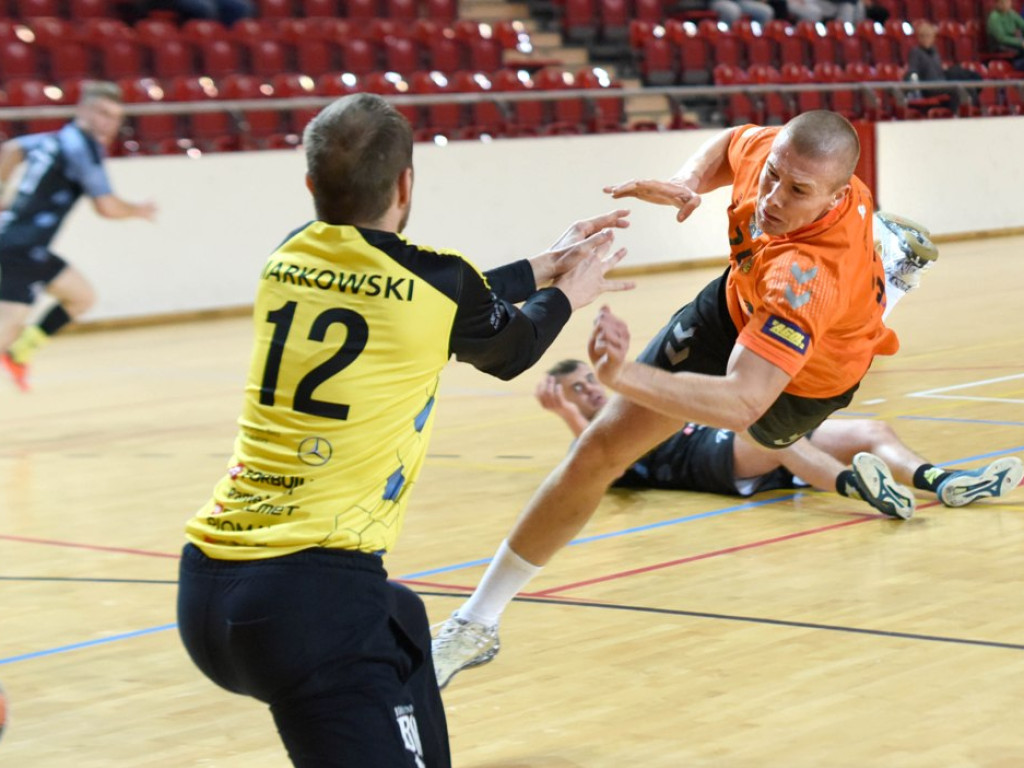 I liga piłki ręcznej mężczyzn. Grupa D. *KSZO Ostrowiec Świętokrzyski - KSSPR Końskie 24:26