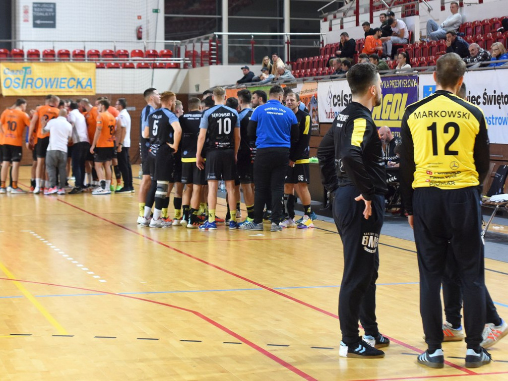 I liga piłki ręcznej mężczyzn. Grupa D. *KSZO Ostrowiec Świętokrzyski - KSSPR Końskie 24:26