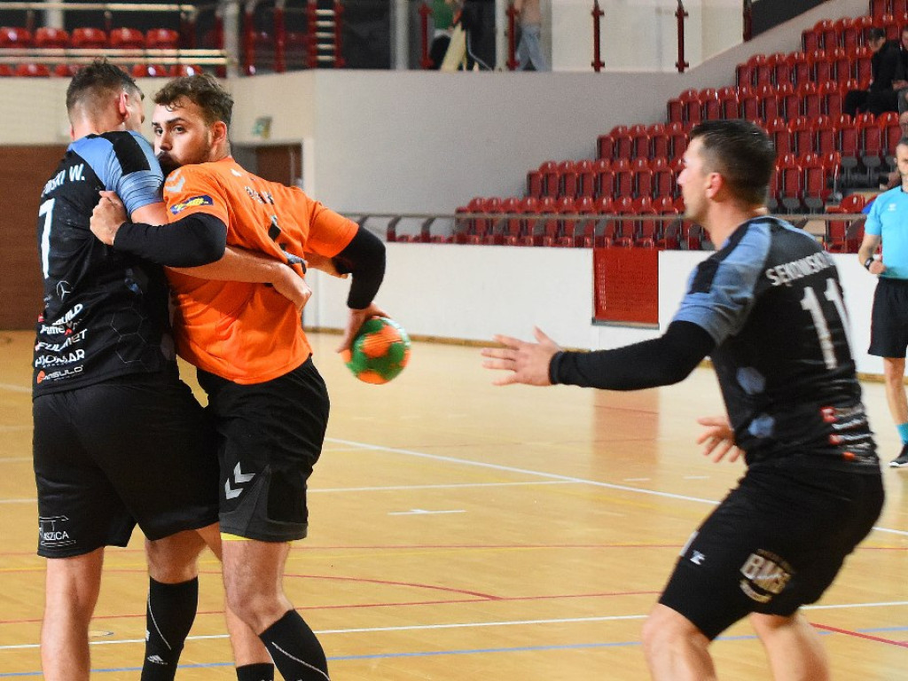 I liga piłki ręcznej mężczyzn. Grupa D. *KSZO Ostrowiec Świętokrzyski - KSSPR Końskie 24:26