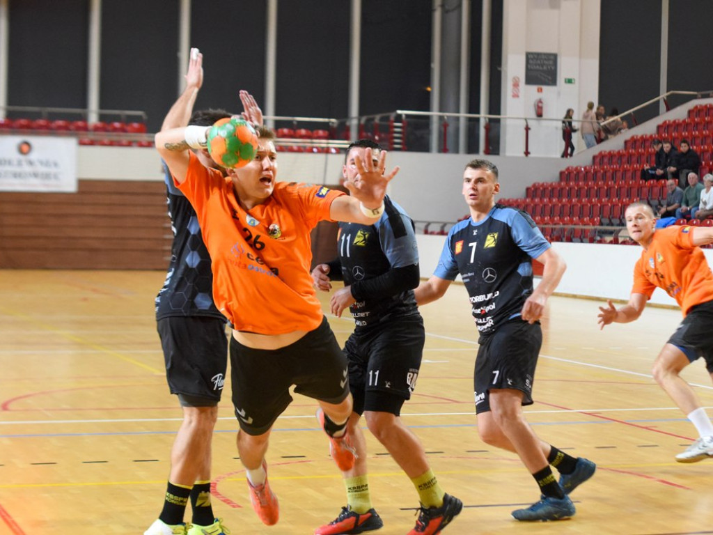 I liga piłki ręcznej mężczyzn. Grupa D. *KSZO Ostrowiec Świętokrzyski - KSSPR Końskie 24:26