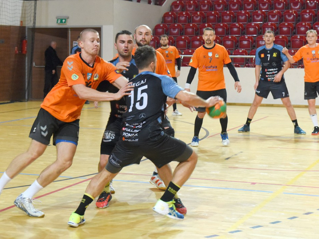 I liga piłki ręcznej mężczyzn. Grupa D. *KSZO Ostrowiec Świętokrzyski - KSSPR Końskie 24:26