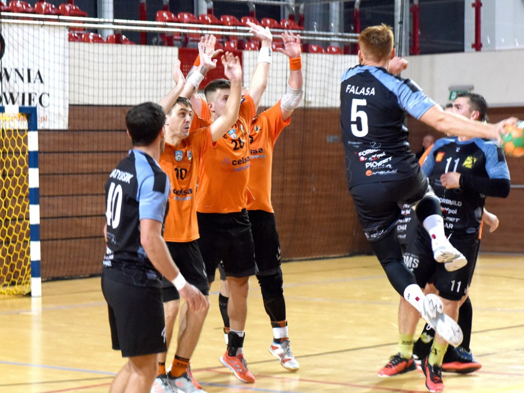 I liga piłki ręcznej mężczyzn. Grupa D. *KSZO Ostrowiec Świętokrzyski - KSSPR Końskie 24:26