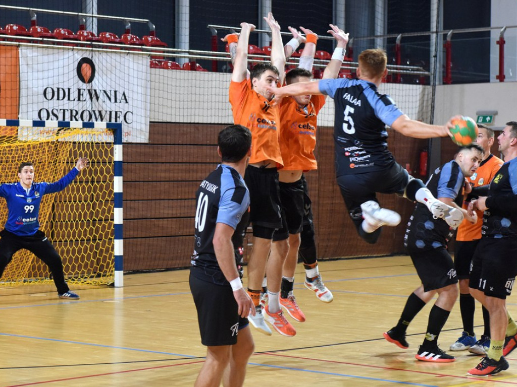 I liga piłki ręcznej mężczyzn. Grupa D. *KSZO Ostrowiec Świętokrzyski - KSSPR Końskie 24:26