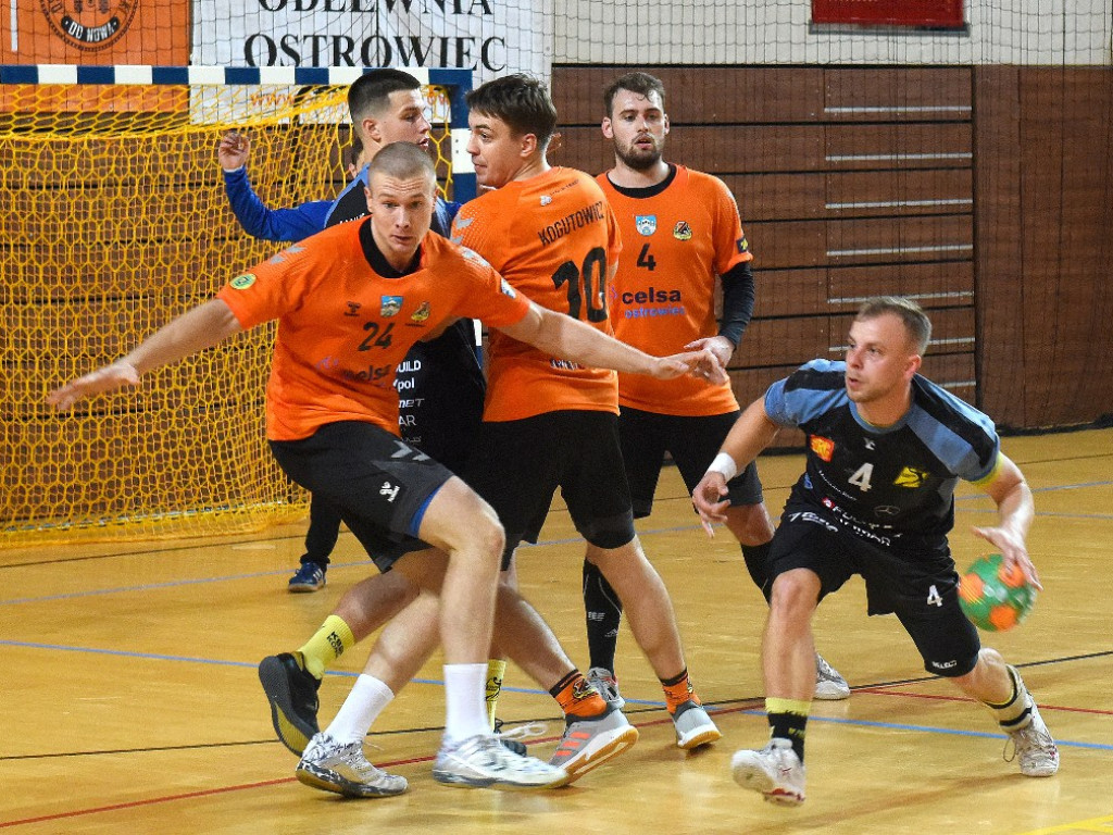 I liga piłki ręcznej mężczyzn. Grupa D. *KSZO Ostrowiec Świętokrzyski - KSSPR Końskie 24:26