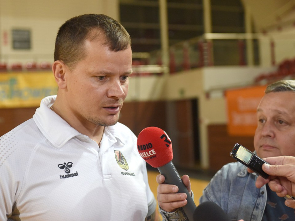 I liga piłki ręcznej mężczyzn. Grupa D. *KSZO Ostrowiec Świętokrzyski - KSSPR Końskie 24:26