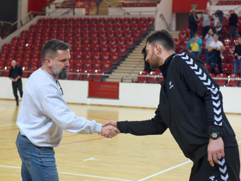 II liga siatkówki kobiet. Grupa IV. *KSZO SMS Ostrowiec Świętokrzyski - Maraton Krzeszowice 3:1