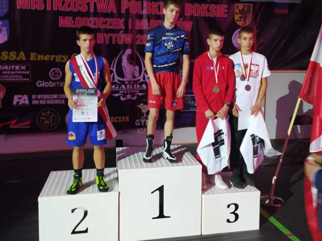 Mateusz Gębusia i Filip Potocki brązowymi medalistami pięściarskich mistrzostw Polski młodzików (zdjęcia)
