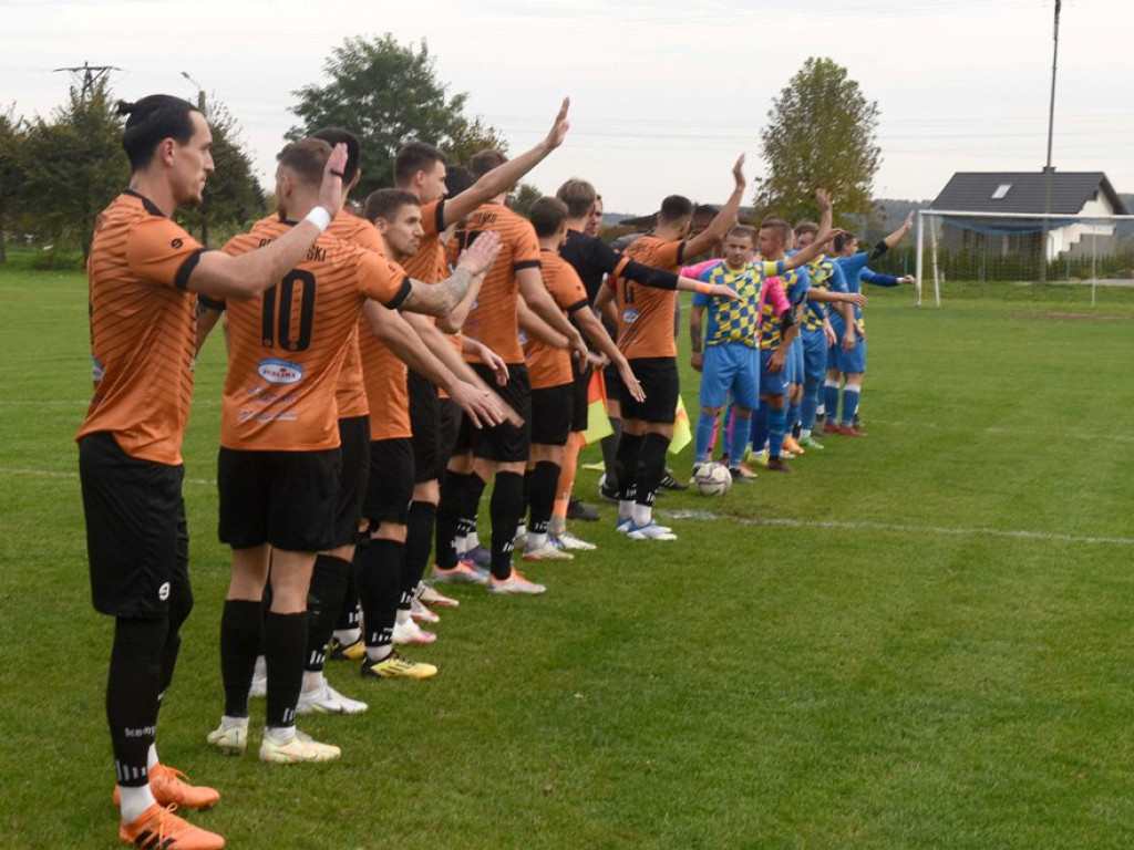 IV runda Okręgowego Pucharu Polski. *Stal Kunów - KSZO 1929 Ostrowiec Świętokrzyski 0:4 (0:1)