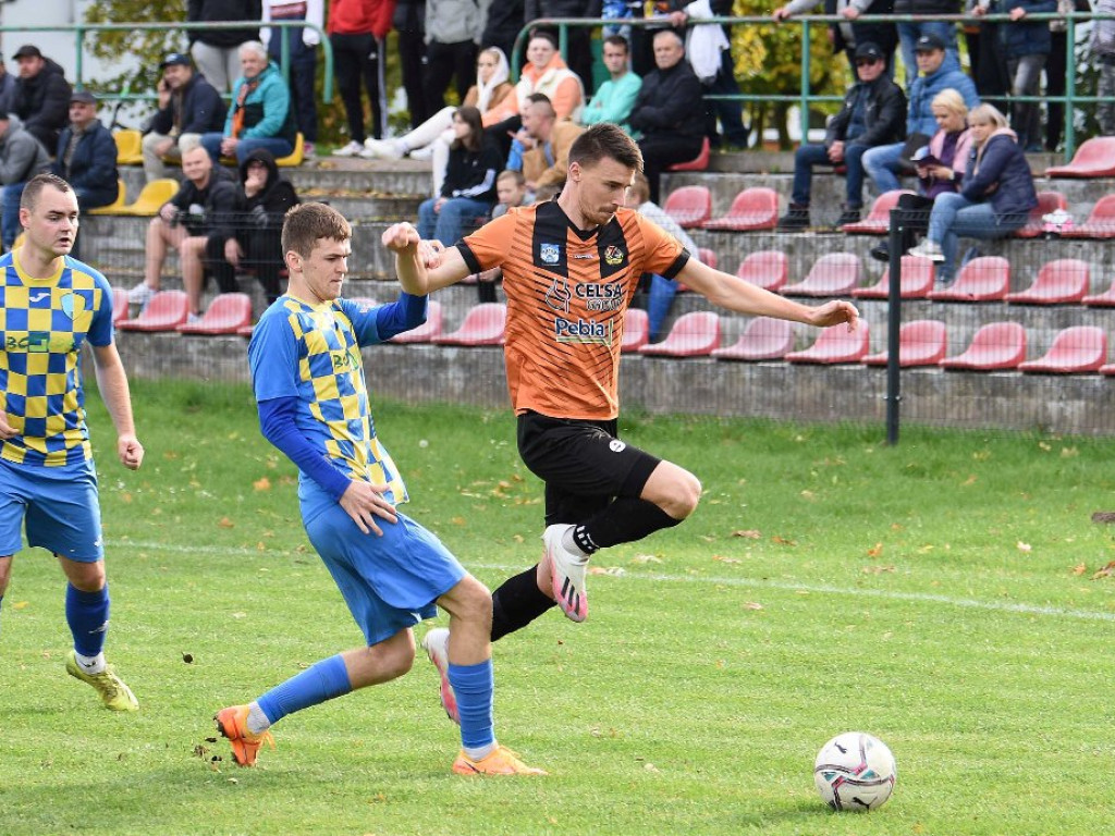 IV runda Okręgowego Pucharu Polski. *Stal Kunów - KSZO 1929 Ostrowiec Świętokrzyski 0:4 (0:1)