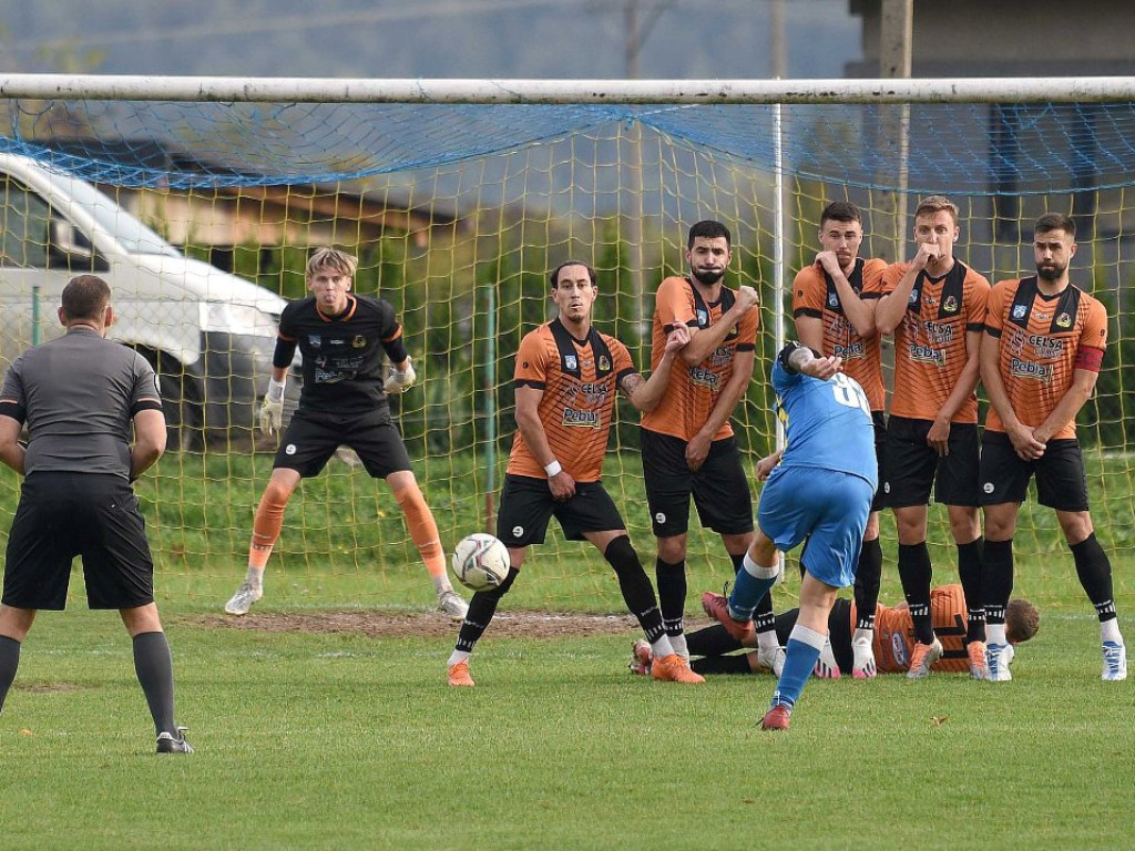 IV runda Okręgowego Pucharu Polski. *Stal Kunów - KSZO 1929 Ostrowiec Świętokrzyski 0:4 (0:1)