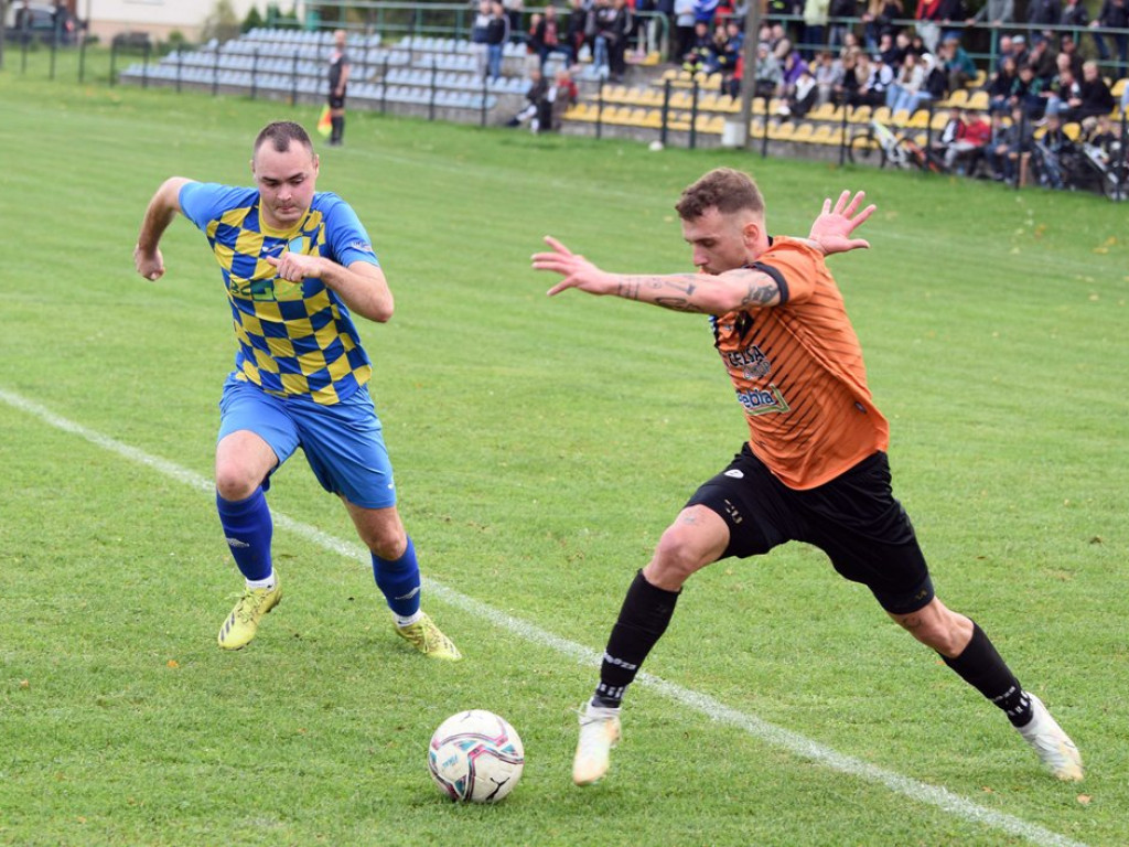 IV runda Okręgowego Pucharu Polski. *Stal Kunów - KSZO 1929 Ostrowiec Świętokrzyski 0:4 (0:1)