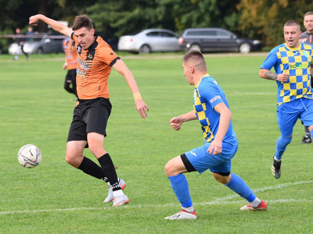IV runda Okręgowego Pucharu Polski. *Stal Kunów - KSZO 1929 Ostrowiec Świętokrzyski 0:4 (0:1)