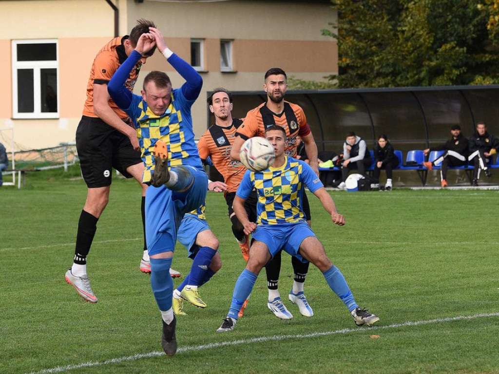 IV runda Okręgowego Pucharu Polski. *Stal Kunów - KSZO 1929 Ostrowiec Świętokrzyski 0:4 (0:1)