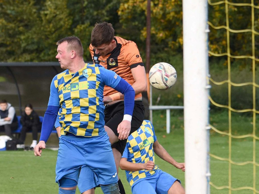 IV runda Okręgowego Pucharu Polski. *Stal Kunów - KSZO 1929 Ostrowiec Świętokrzyski 0:4 (0:1)